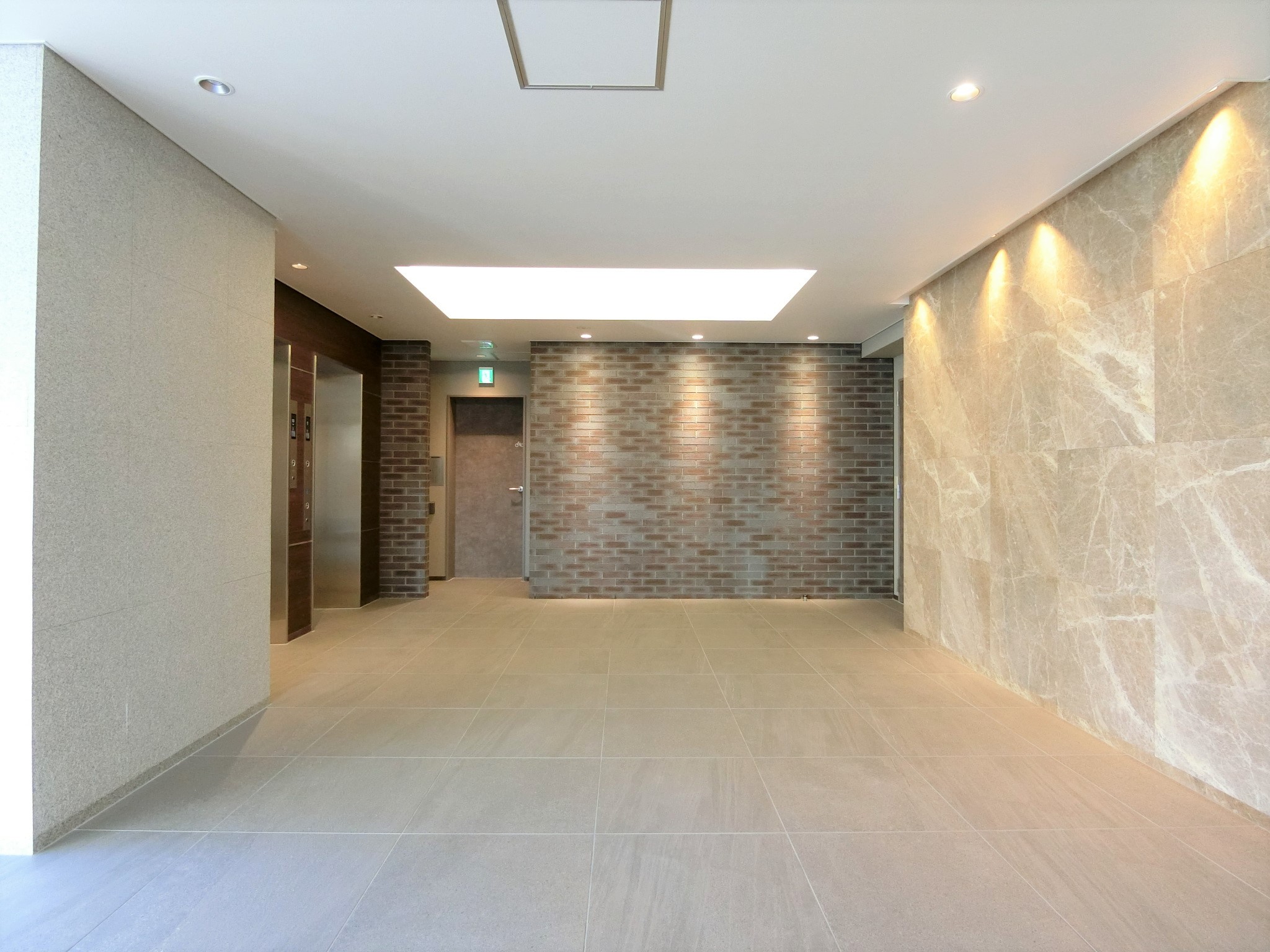 ACOLT中野富士見町 ロビー